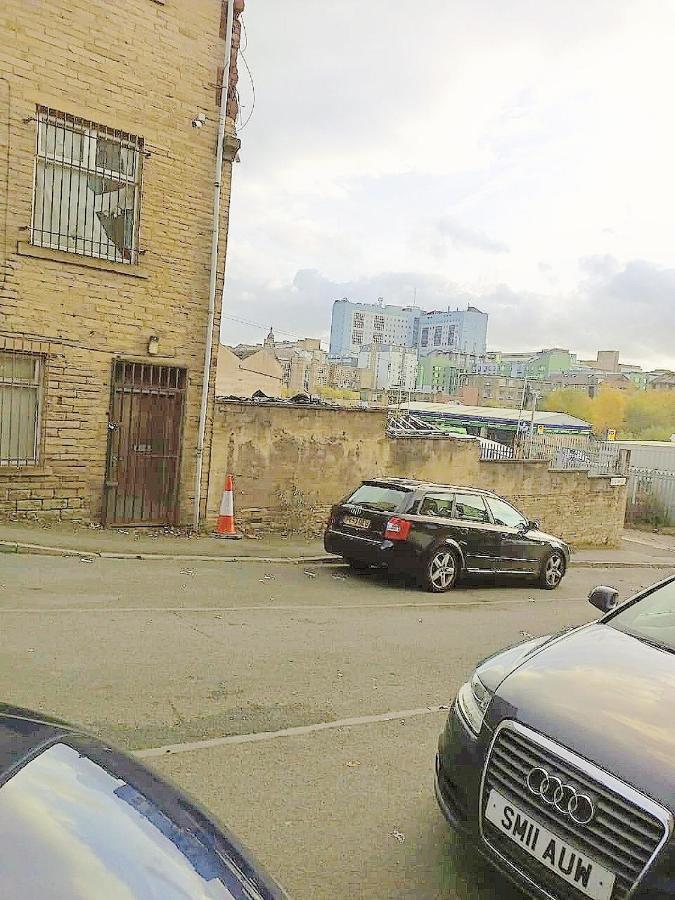 Double Room Close To Bradford University And City Centre Exteriör bild